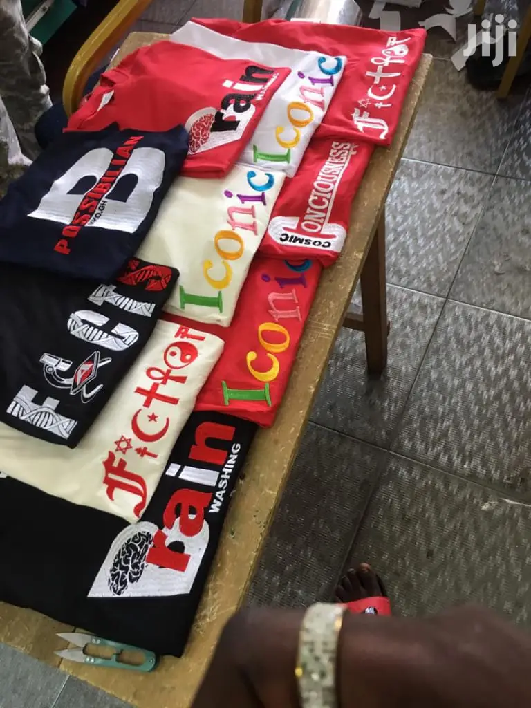 Digital Embroidery Customized Printing of T - Shirts