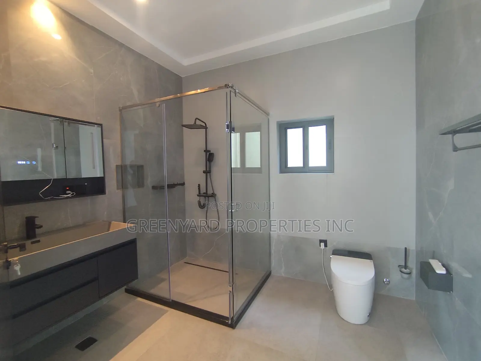 5bdrm House in Ogbojo, East Legon for sale