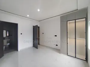 5bdrm House in Ogbojo, East Legon for sale