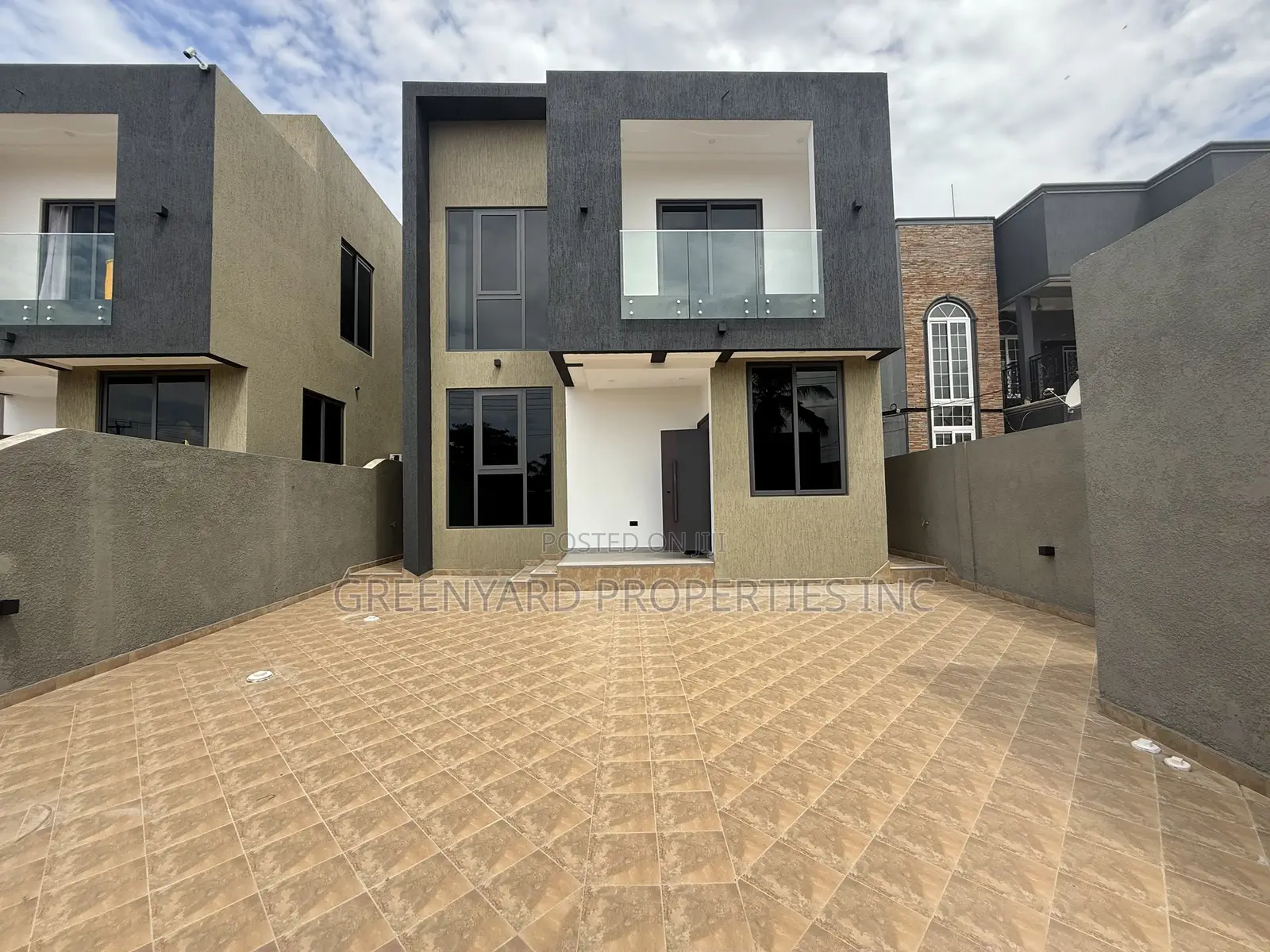 5bdrm House in Ogbojo, East Legon for sale