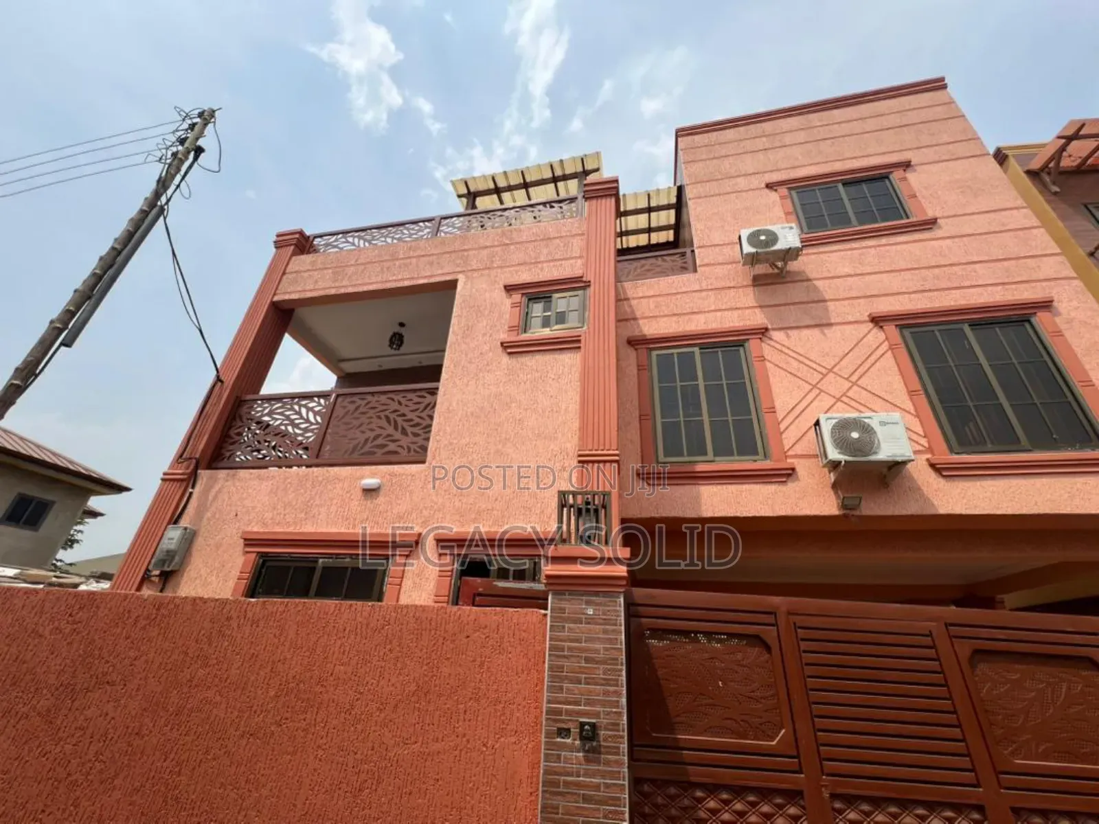 4bdrm Townhouse / Terrace in 𝙻𝚎𝚐𝚊𝚌𝚢 𝚜𝚘𝚕𝚒𝚍 𝚛𝚎𝚊𝚕, Teshie for rent