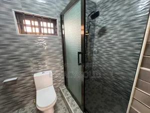 4bdrm Townhouse / Terrace in 𝙻𝚎𝚐𝚊𝚌𝚢 𝚜𝚘𝚕𝚒𝚍 𝚛𝚎𝚊𝚕, Teshie for rent