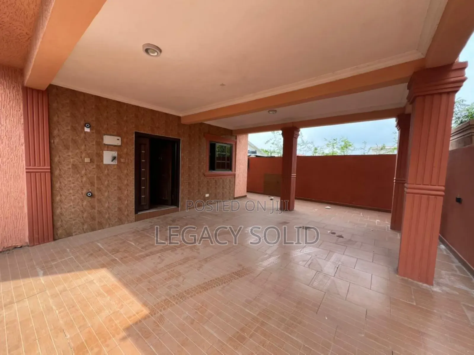 4bdrm Townhouse / Terrace in 𝙻𝚎𝚐𝚊𝚌𝚢 𝚜𝚘𝚕𝚒𝚍 𝚛𝚎𝚊𝚕, Teshie for rent