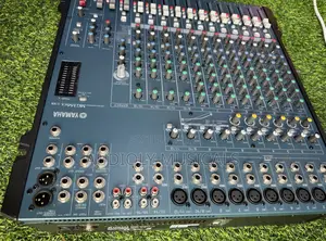 Yamaha Mg166ccx 16channel Mixer
