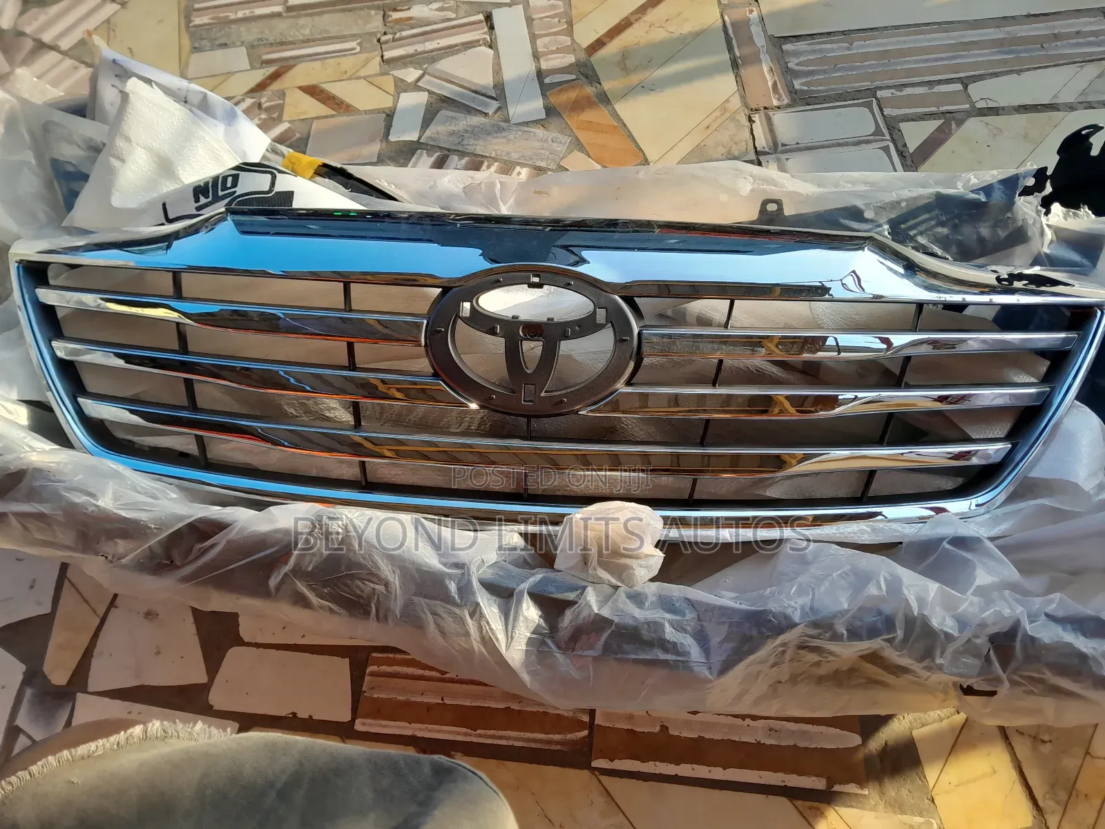 Toyota Fortuner 2009,2010,2011,2012,2013,2014 Top Grille