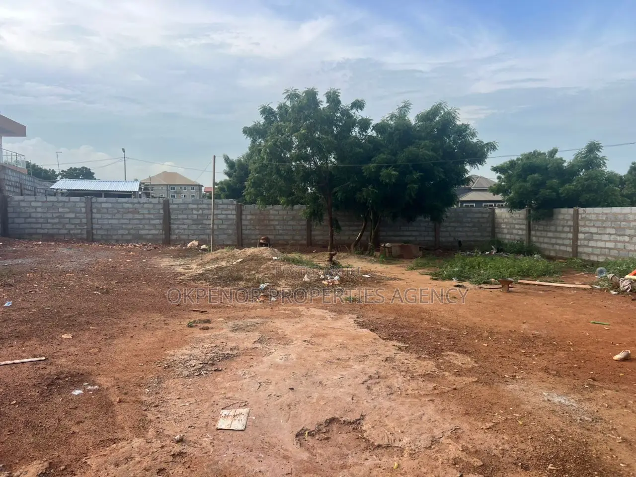 1plot Walled for Sale at Tema Com25