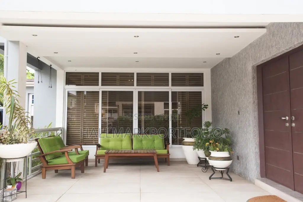 Furnished 5bdrm House in Ridge for sale