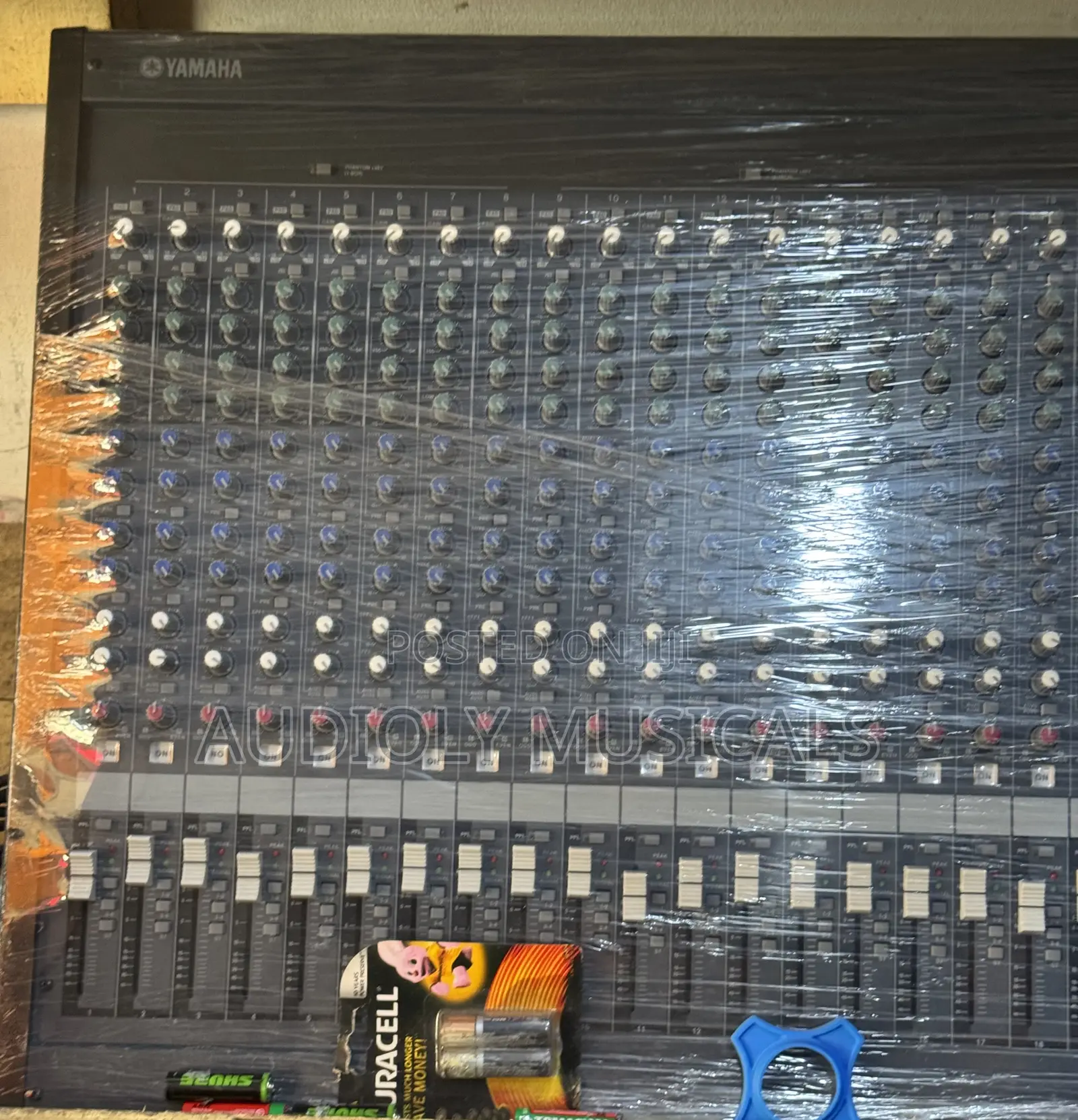 Yamaha Mg- 32 Channel Raw Mixer