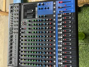 Yamaha Mg16xu 16-Channel Mixer With Usb and Fx