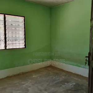 Nice Chamber and Hall With Porch