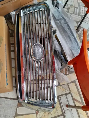 Toyota Tundra 2009,2010,2011,2012,013,014 Front Shell/Grille
