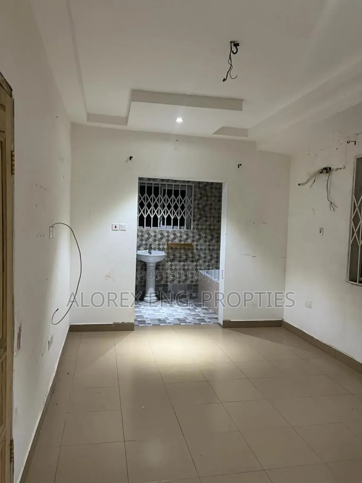 7bdrm House in East Legon Hills, Ashaley Botwe for sale