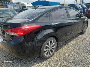 Hyundai Avante 2014 Black