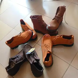 Size 44 Cat Booth From Usa