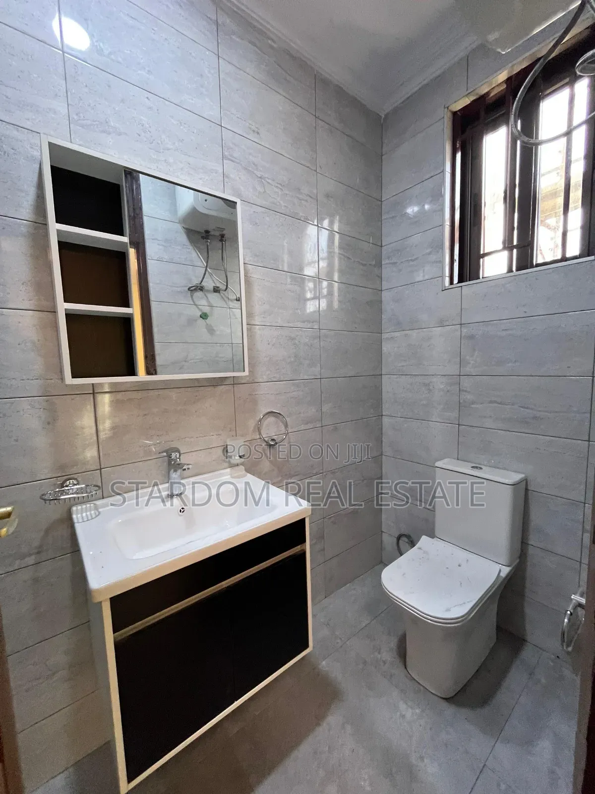2bdrm Apartment in Adjiriganor for rent