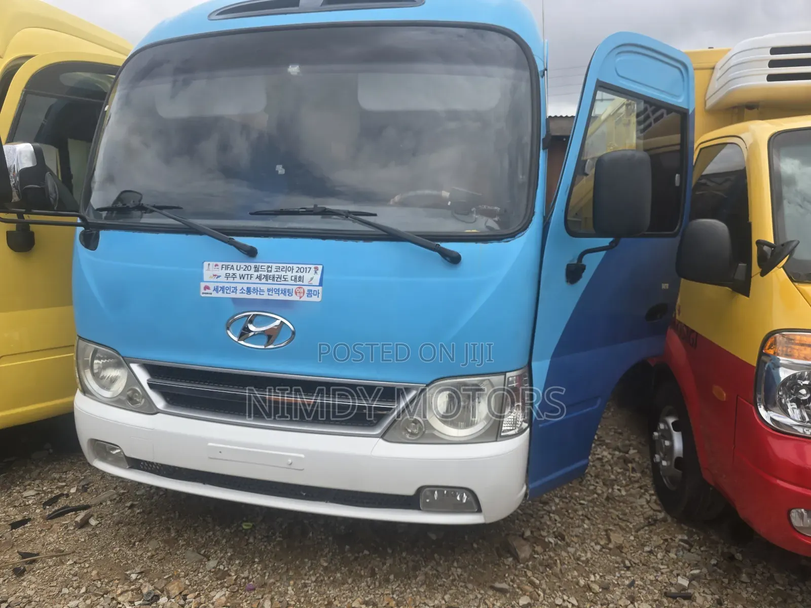 Hyundai County 2014 Blue