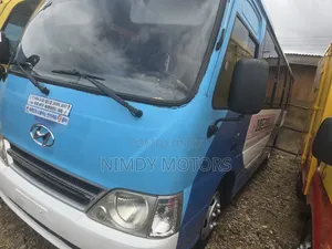Hyundai County 2014 Blue
