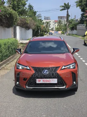 Lexus UX 2022 Orange