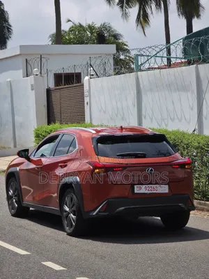 Lexus UX 2022 Orange