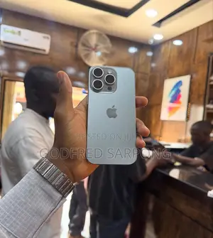 New Apple iPhone 16 Pro Max 256 GB Silver
