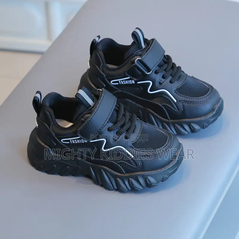 Kids Unisex Sneakers Sizes 21,24-31