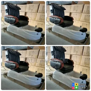 Photo - Perdicure and Manicure Seat