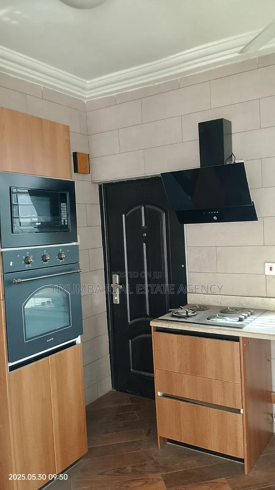 4bdrm Apartment in Tiyumba Real Estate, Achimota for rent