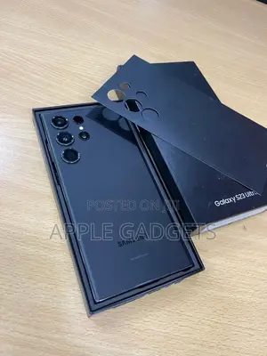 Photo - New Samsung Galaxy S22 Ultra 5G 128 GB Black