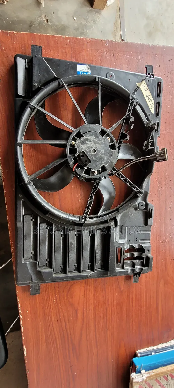 Ford Explorer 2013,2014,2015,2016 Complete Radiator Fan