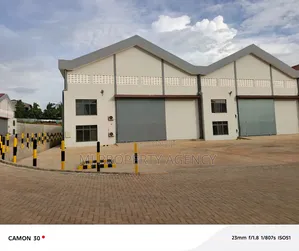 1000 SQM Warehouse at Kumasi