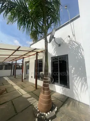 5bdrm House in Afienya, Ga South Municipal for rent