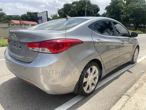 Hyundai Elantra 2013 Silver