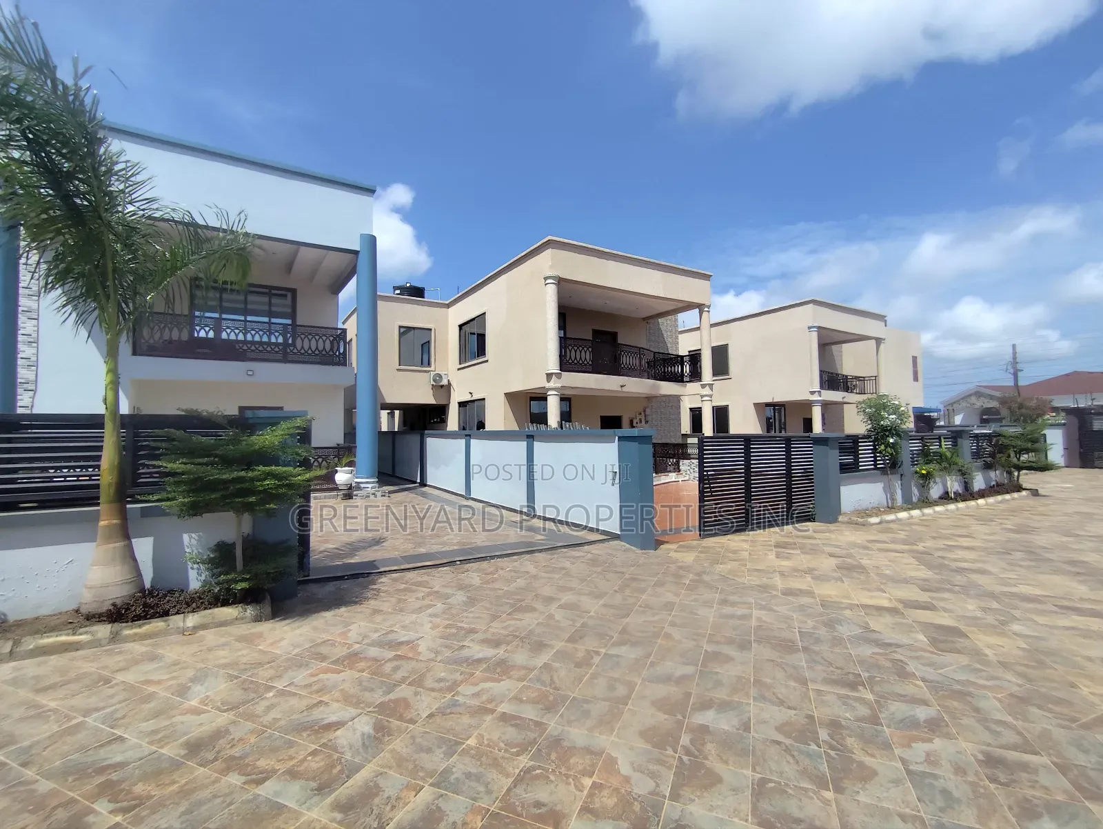 5bdrm Duplex in Adjiringanor, East Legon for rent