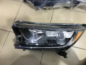 Honda Cr-v 2017 Headlight Home Used Available