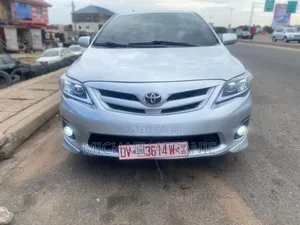 Photo - Toyota Corolla S 4dr Sedan (1.8L 4cyl 4A) 2013 Silver