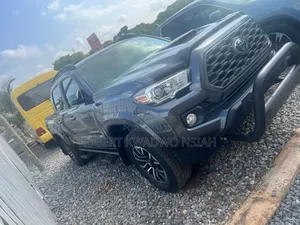 Toyota Tacoma TRD Sport V6 4x4 Access Cab 127.4 in. WB 2020 Gray