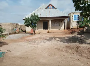 3bdrm House in 3 Bedrooms House For, Kumasi Metropolitan for sale