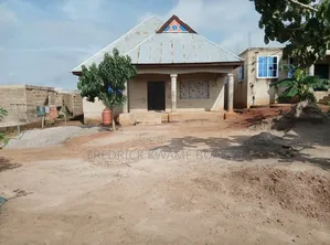 3bdrm House in 3 Bedrooms House For, Kumasi Metropolitan for sale