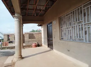 3bdrm House in 3 Bedrooms House For, Kumasi Metropolitan for sale