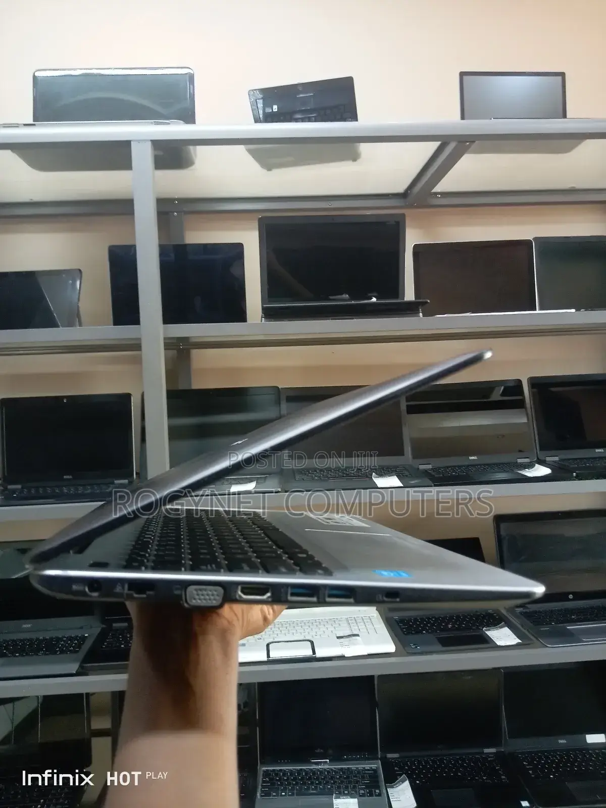 Laptop Asus X555LA 8GB Intel HDD 500GB