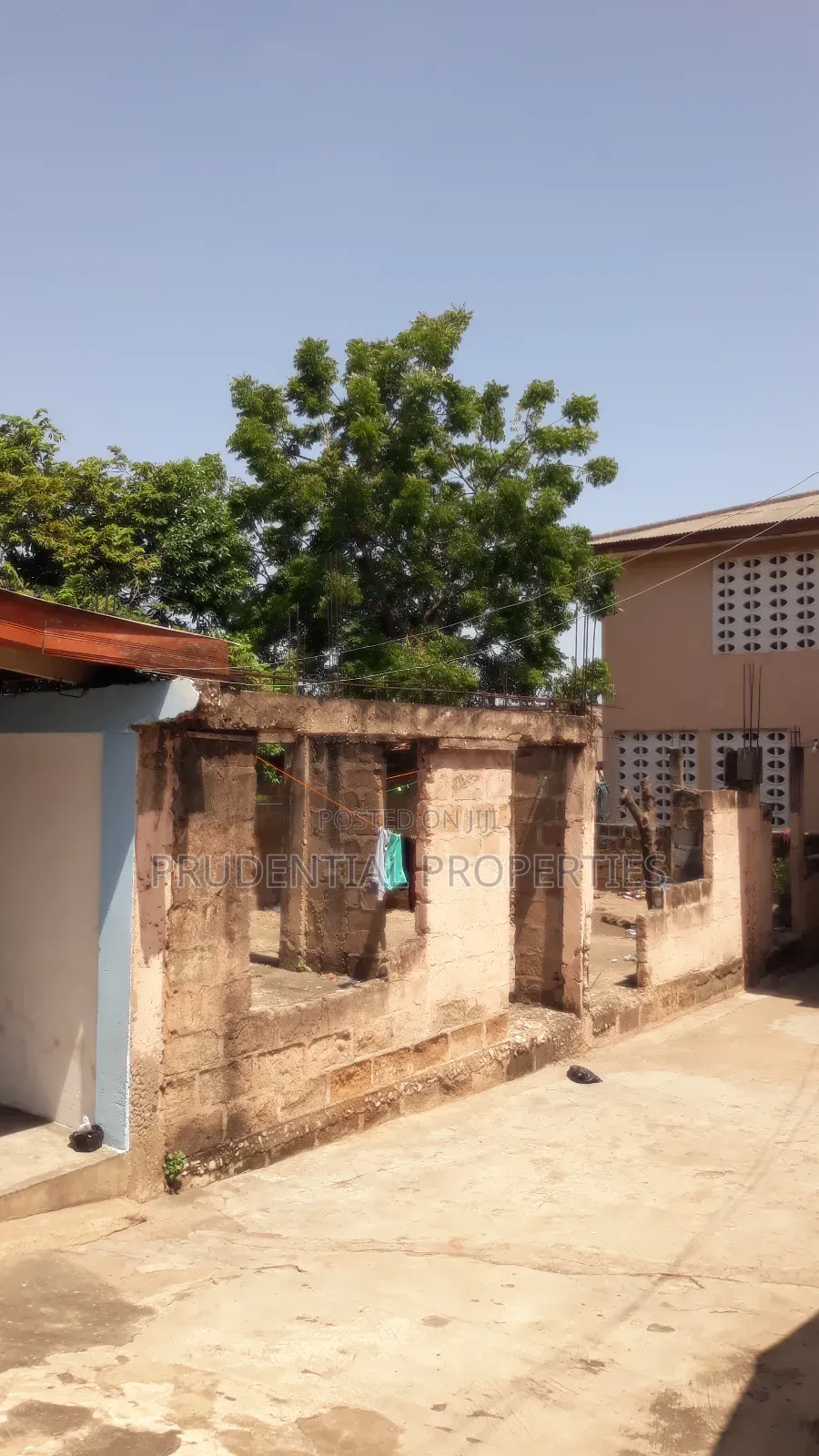 3bdrm House in Kokomlemle for sale