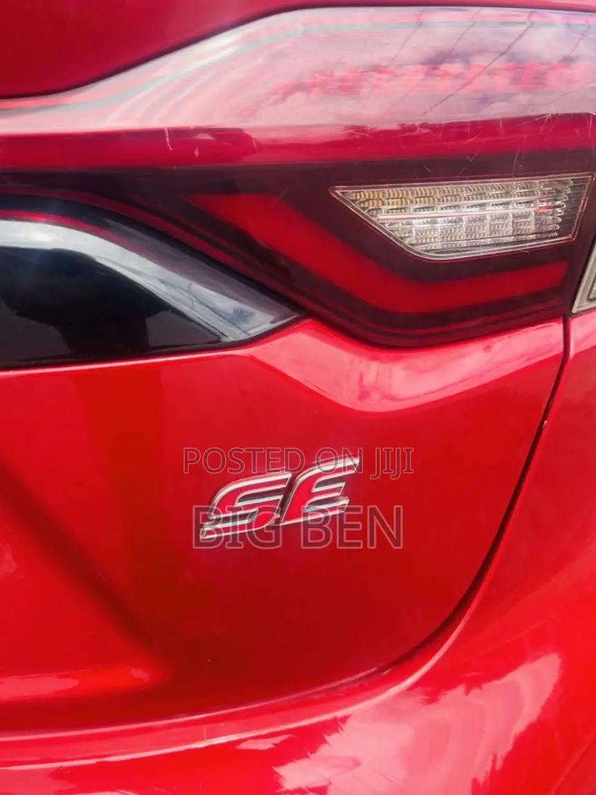 Toyota Corolla SE 2021 Burgundy