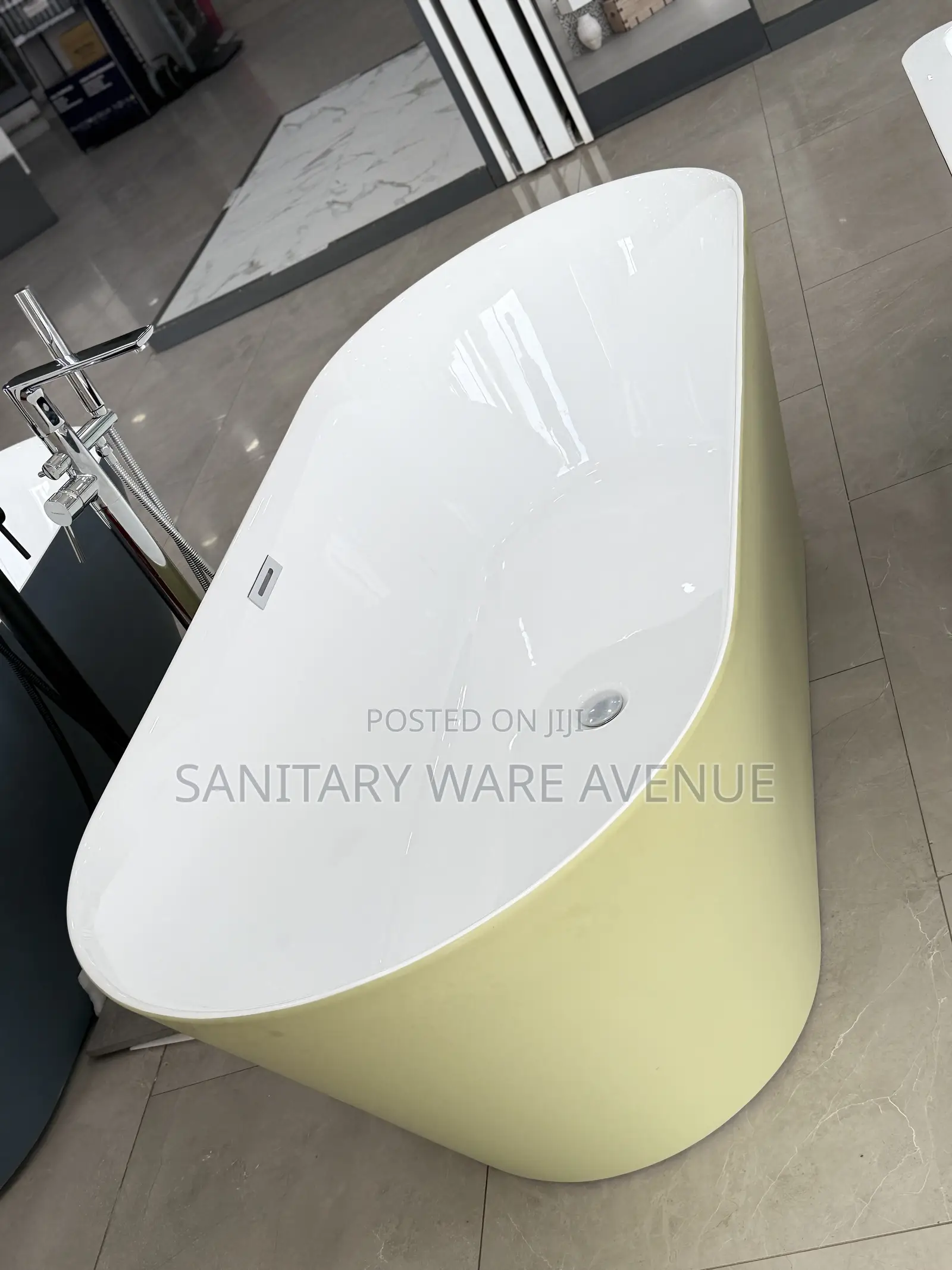 Standfloor Bathtub - Master Bedroom Bathtub