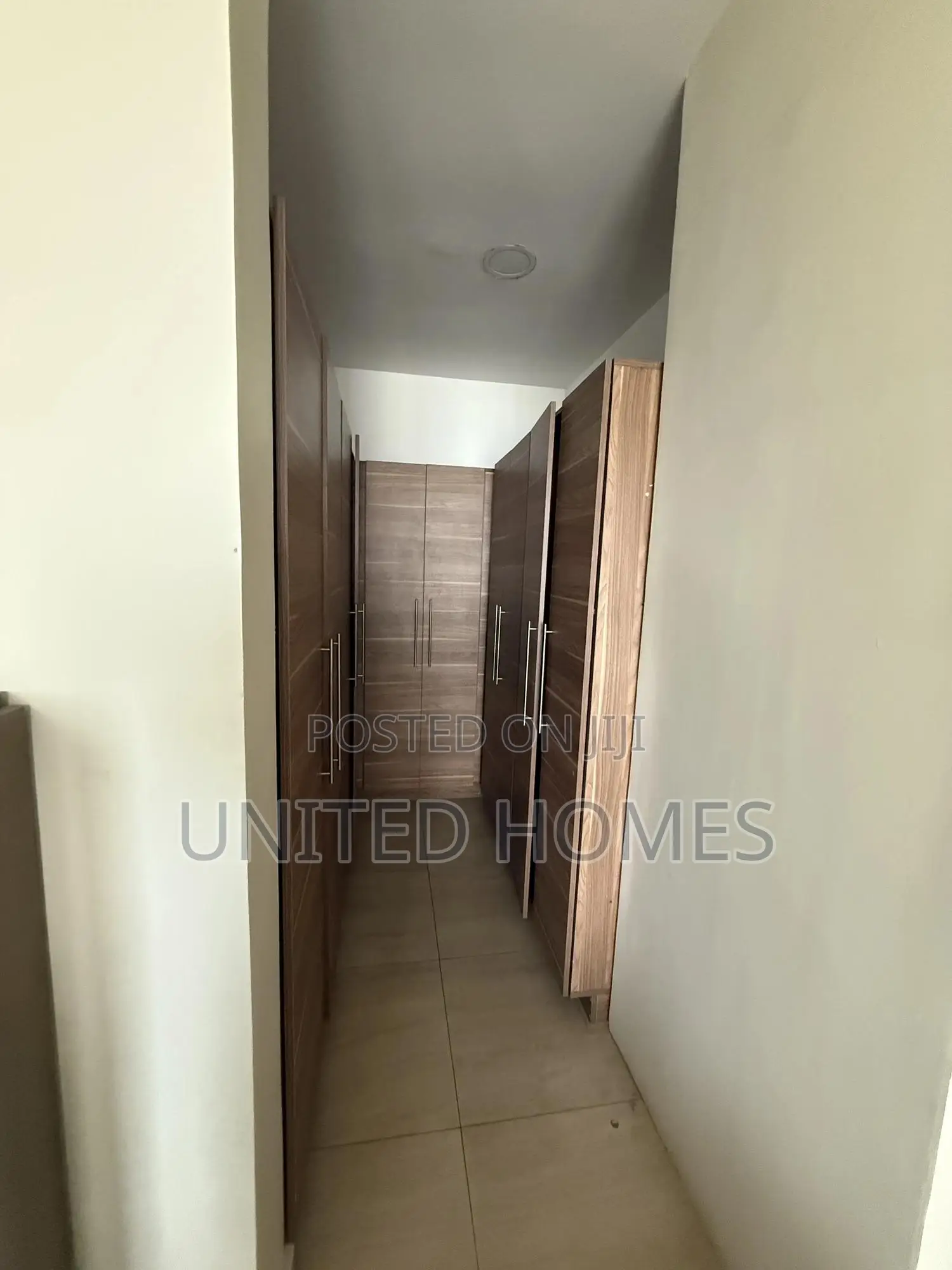 Furnished 3bdrm Penthouse in Ridge for rent