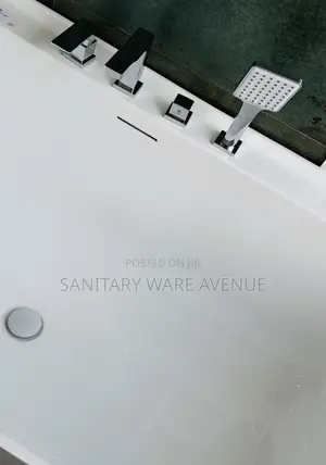 White Bathtub - Bathroom Enclosure - Jacuzzi Bath