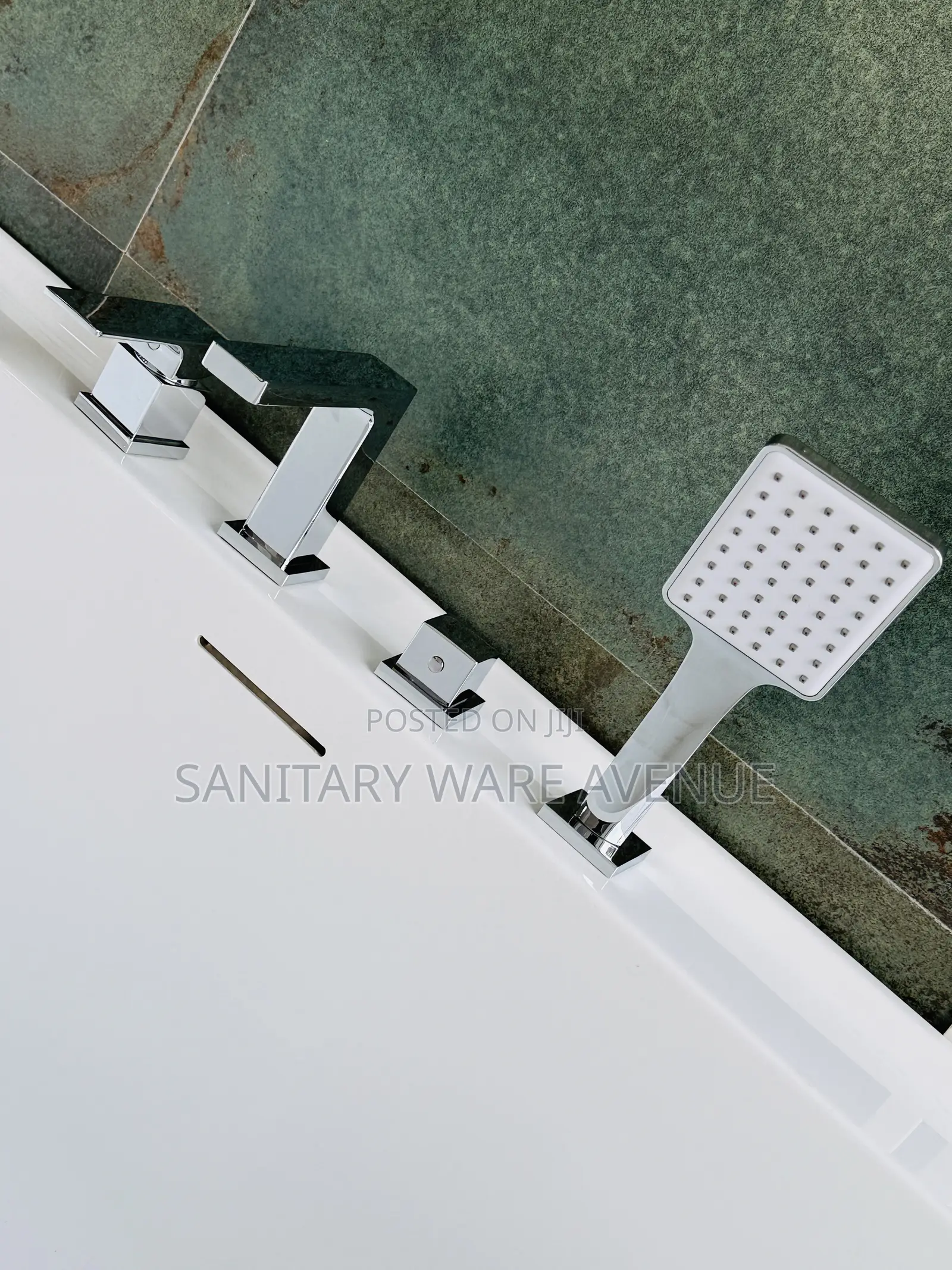White Bathtub - Bathroom Enclosure - Jacuzzi Bath