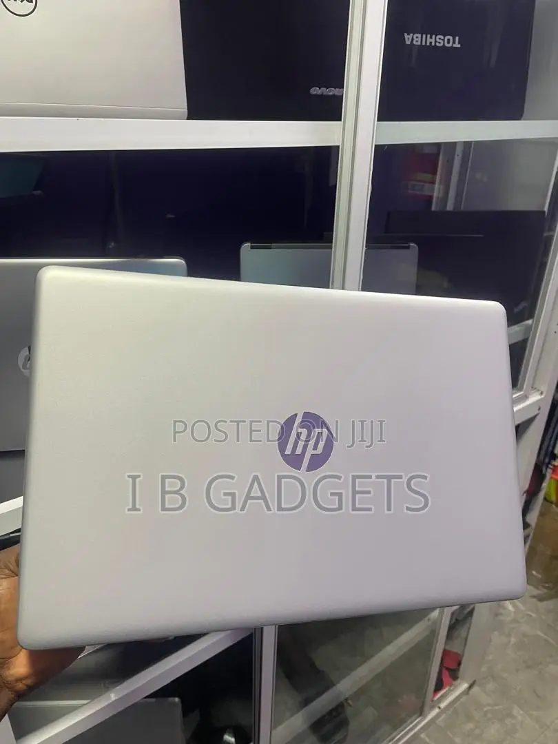 Laptop HP Pavilion 15 8GB Intel Core I5 HDD+SSD 1T