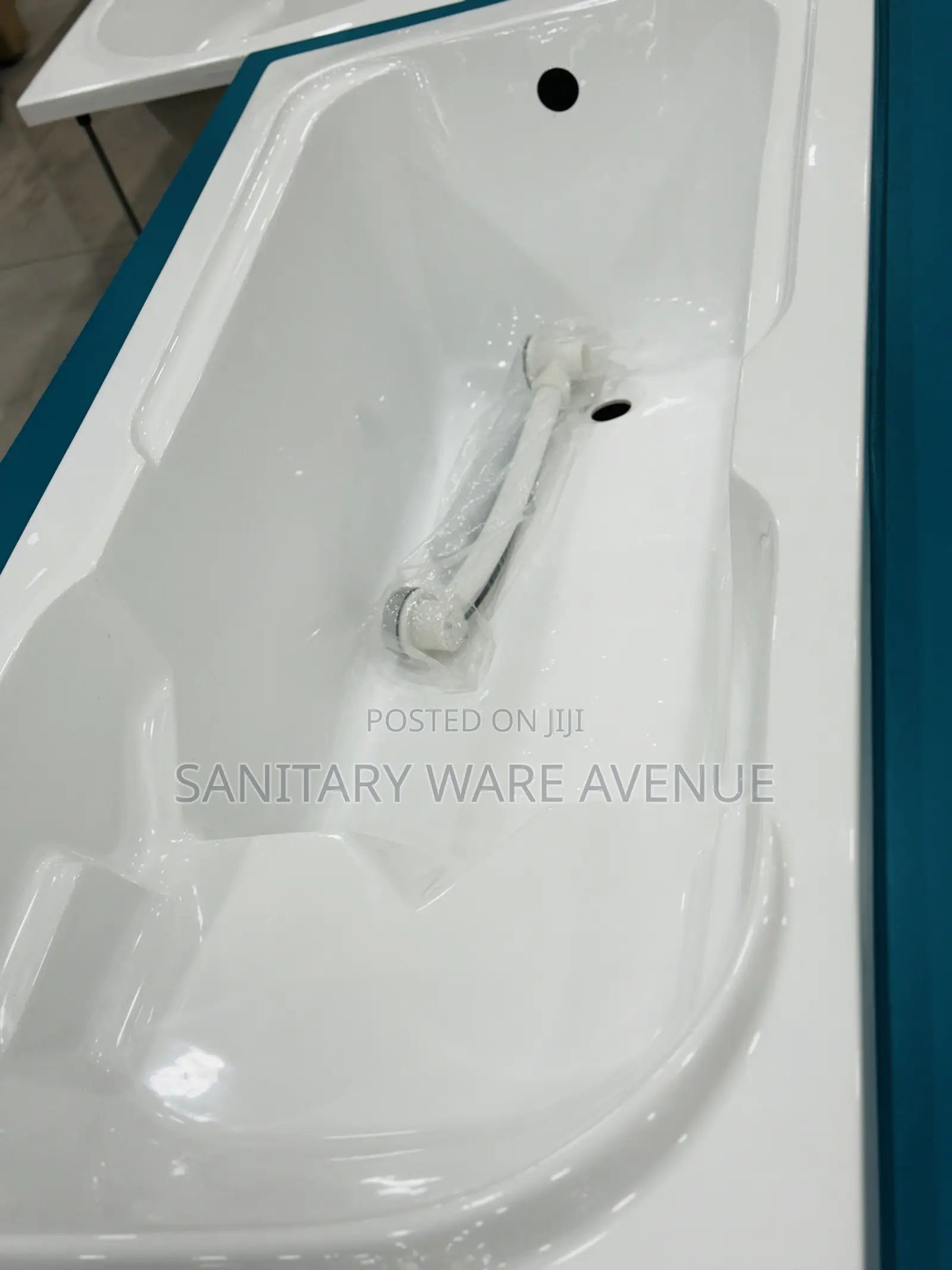 Block Bathtub _ Tiles Bathtub