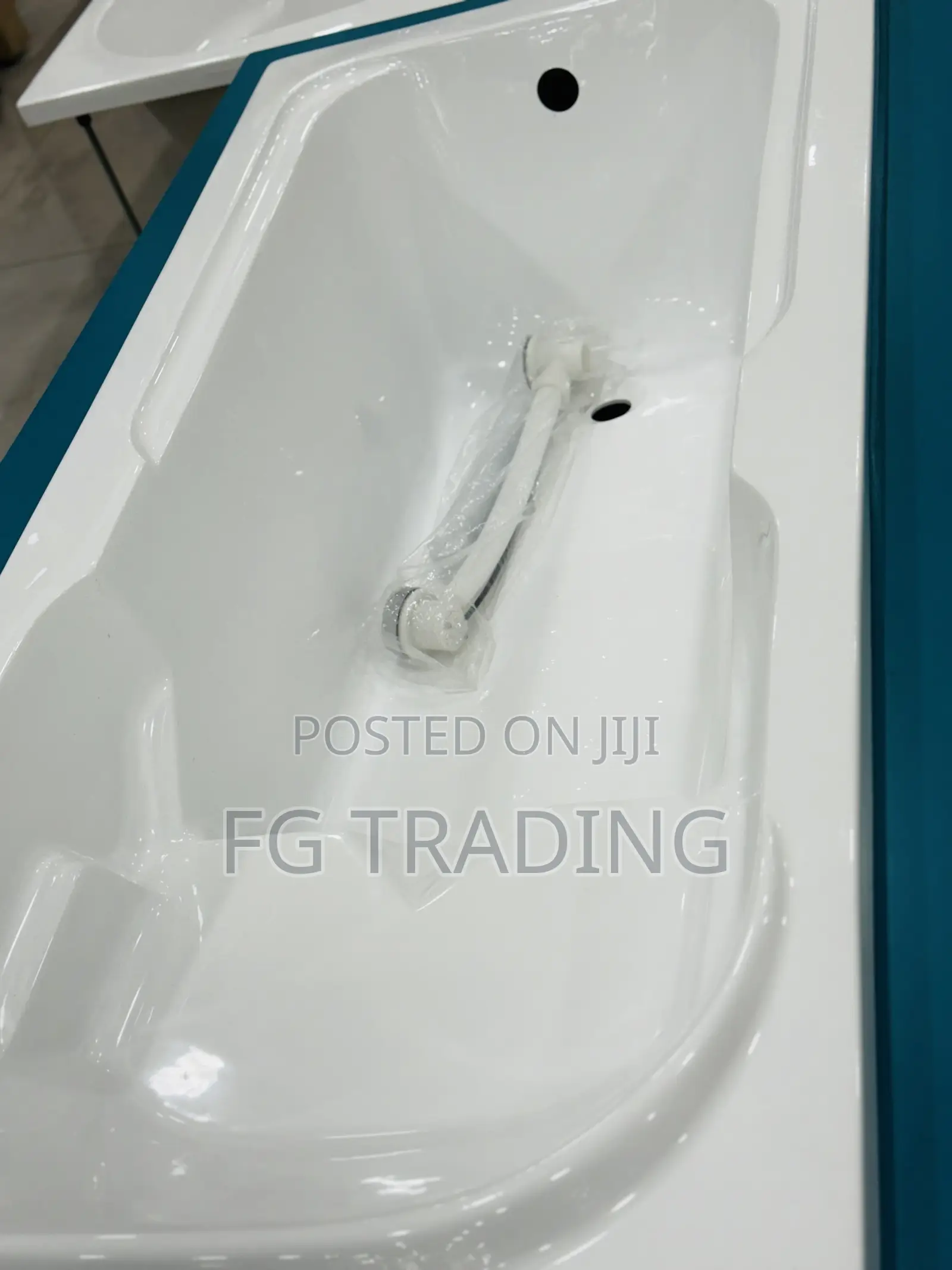 Block Bathtub _ Tiles Bathtub
