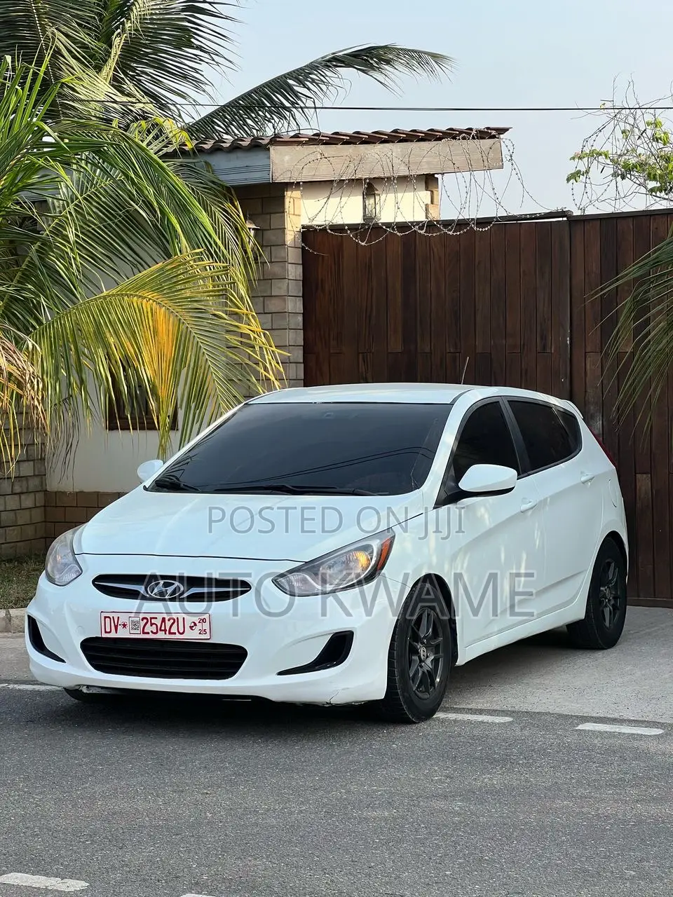 Hyundai Accent SE Automatic 2012 White